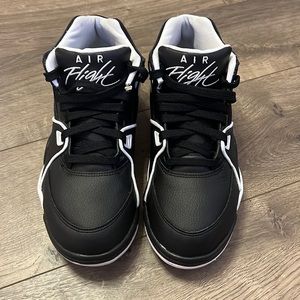 Nike Air Flight size 6 black and white